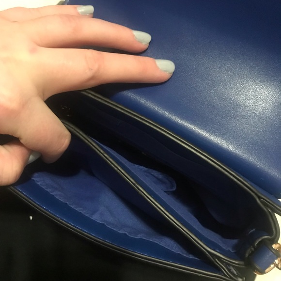 hallhuber • blue shoulder bag with flowers - Picture 5 of 6